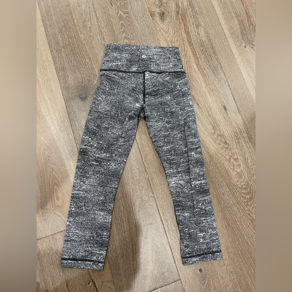 LULULEMON WUNDER UNDER CROPPED LEGGINGS - Picture 4 of 7